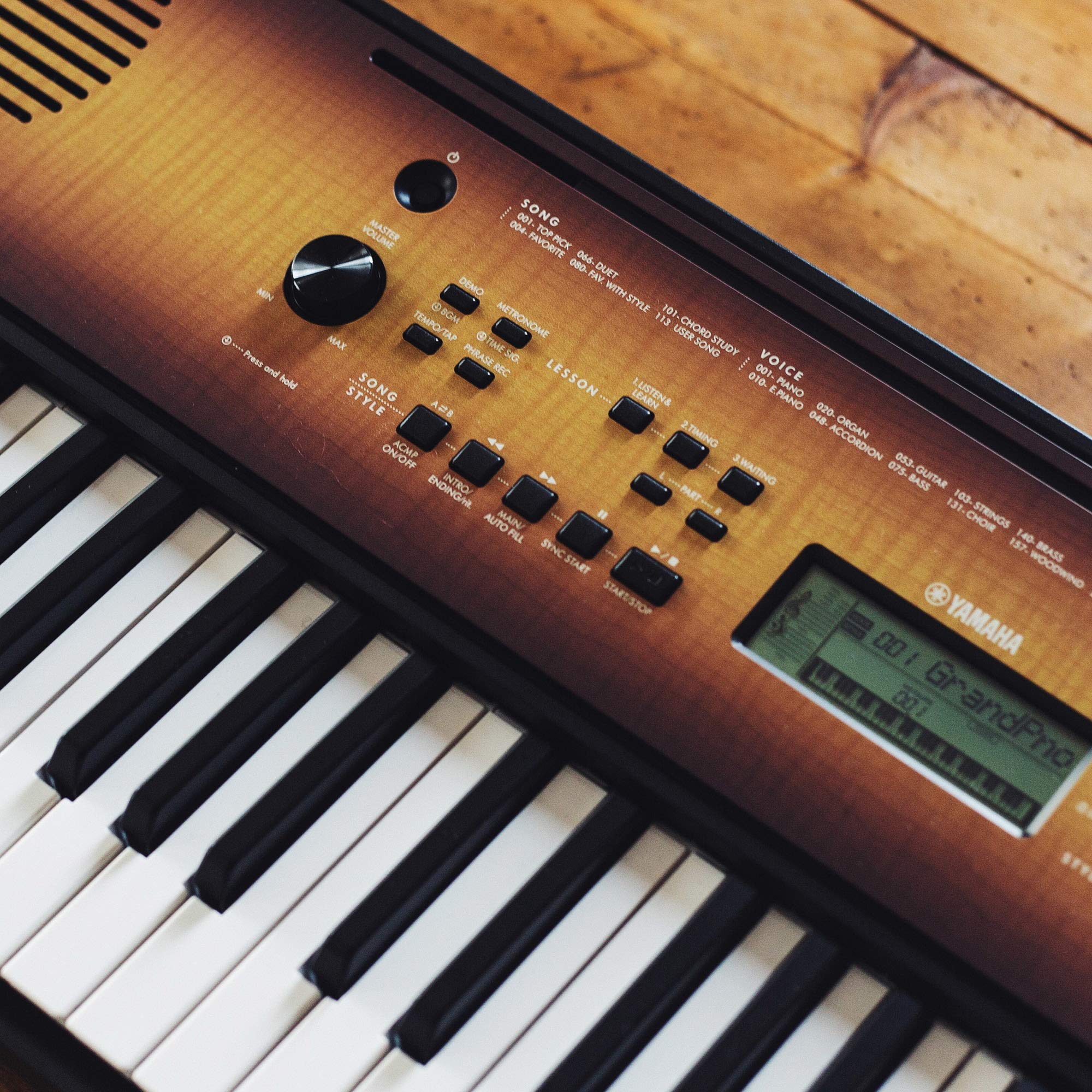 Amazon.com: Yamaha PSRE360 61-Key Touch Sensitive Portable